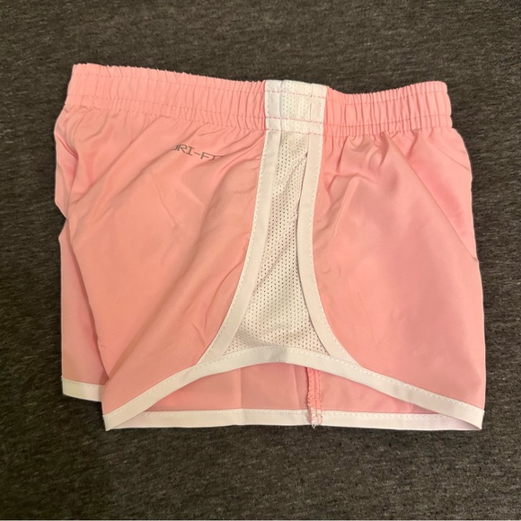 New! Nike Tempo Shorts Girls Size 2T Pink Athletic Dri Fit - Picture 3 of 9